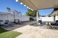 Scottsdale Oasis - Private pool & sleeps 10! Minutes to Old Town & airport!