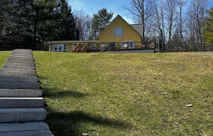 Charming lake house retreat, great for the whole family! 45 min to Cooperstown!