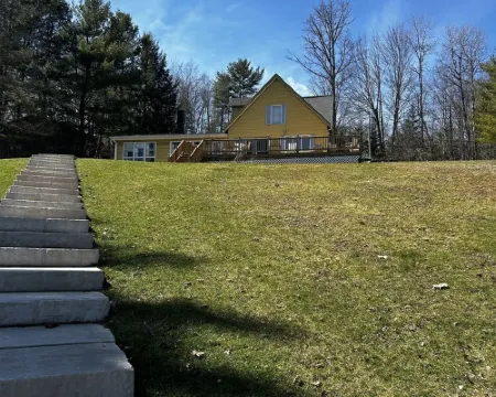 Charming lake house retreat, great for the whole family! 45 min to Cooperstown! Hotels in Chenango County
