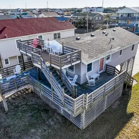 Ocean Views -Dog Friendly- 3rd Row From The Beach