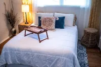 Family friendly w/ huge yard 15 min from ATT stadium Stockyards, airport