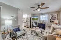 Riverfront! Shenandoah River! Sleeps 4! New Hot Tub