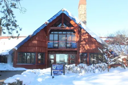 Ski in Ski Out! Incredible View at Otsego Resort!