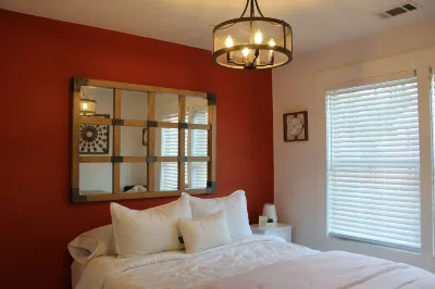 Vacation Home in Forest Park - Casa Bustamante Hotels near Hartsfield-Jackson Atlanta International Airport