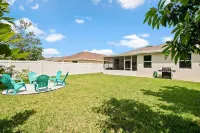“Jupiter Breeze” Beach Retreat! 4/2 newer home in center of beautiful Jupiter FL Отели рядом с достопримечательностью «Jupiter Inlet Lighthouse & Museum»