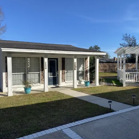 Relax by the Gulf Coast, just 8 mins from Gulfport Beach
