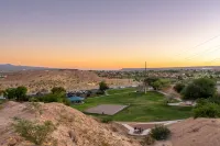 The Oasis - Golf - Pool - Hot Tub - Condo with a View. Hotels in Mesquite