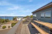 Escape to Coastal Tranquility - 400m from Primrose Sands Beach Hotels in Sorell
