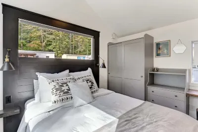 The River Birch Tiny House on the Saluda River