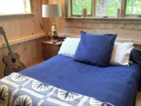 Cozy New TimberFrame Vineyard Haven! Hotels in Tisbury
