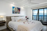 Sea La Vie Secluded Oceanfront condo, Magical Sunrise romantic honeymoon Getaway Hotels near Maui Ocean Center, The Aquarium of Hawaii