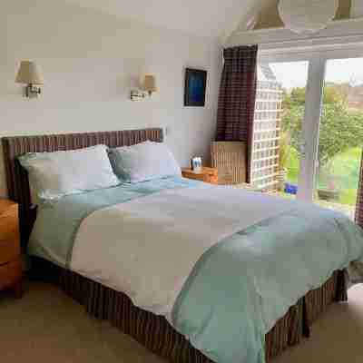 Tayvallich a secret corner of Argyll, beautifully located Chalet. . Rooms