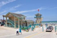 Gorgeous Oceanfront Studio Cozy Condo with Private Balcony.