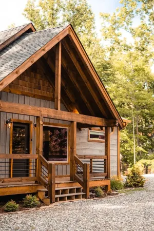 Outdoor Barrel Sauna, Hot Tub, Fire Pit, 2 Full Kitchens,