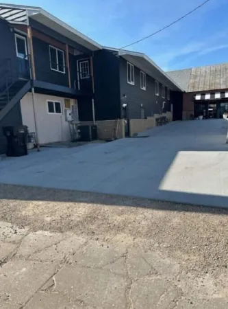 Warm and Cozy Upstairs Apartment