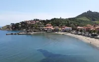 Appartement Typique Avec Patio Hotels in Collioure