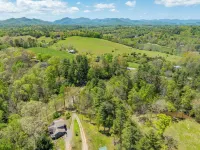 Cottage - 15 Min to Avl - Creek, Hot Tub, Fire Pit - 무료 와이파이