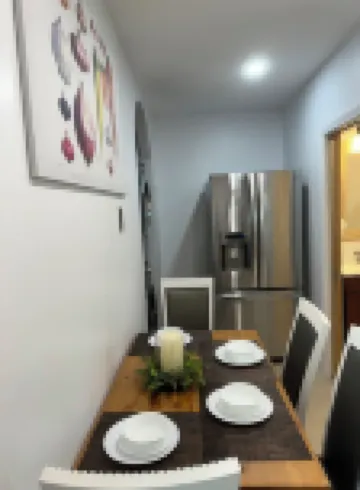 Charming Townhouse 12 minutes to Boston