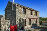 Coach House - Panteg Road is Located in the Beautiful Georgian Town of Aberaeron Hotels in Aberaeron