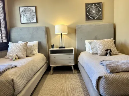 New Ultra-Luxury Upper Deer Valley Ski in/Out Condominium.. Отели рядом с достопримечательностью «Дир-Вэлли»