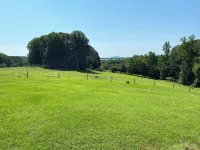 Entire home, quiet pastoral setting, 2 miles from Liberty University Campus 林奇堡住宿飯店