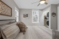 Take In MQT - Convenient Main Apt, Walking Range! Hotels near Father Jacques Marquette Statue