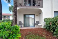 St Augustine Beach Condo steps from the beach!