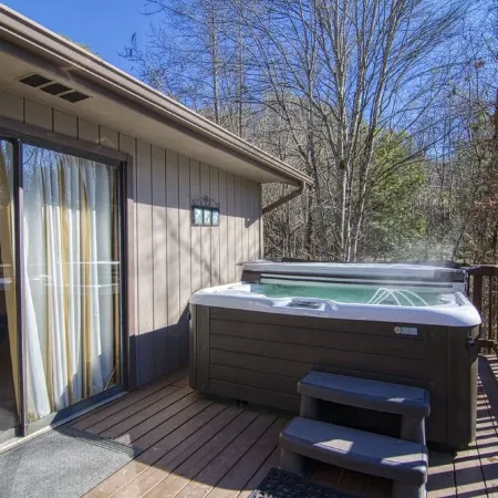 Secluded Cabin w/ HOT TUB, Woodburning Stove, VIEW on PRIVATE 2 acres