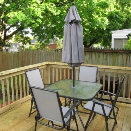 Historic Civil War house, great for family getaways.