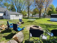 Cozy Neutral Farmhouse Welcomes Peaceful Retreat