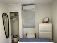 Pristine Downtown 1-Bedroom Steps from State House