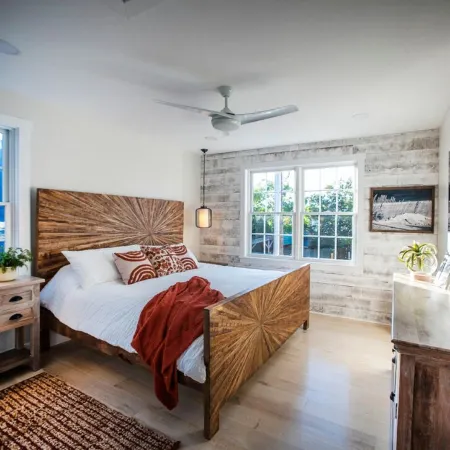 Upscale Downtown Suite in Lewes
