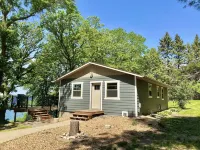 Cabin on Gorgeous Lake Ida, Near the Carlos Creek Winery!