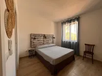 Detached villa a few meters from the sea Hotels in Reitani