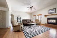 Southwestern Home with Golf Course Views