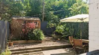 Modern 2-bedroom garden apartment in North London Hotels near Specsavers Opticians and Audiologists - Muswell Hill