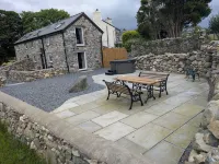 Horseshoe Cottage historic gem near Snowdonia.