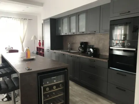 Renovated apartment in the heart of Mirepoix cutlery