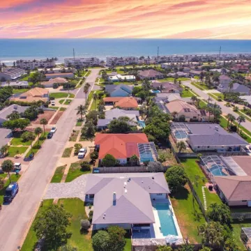 Island Vibes Beach House~ 4 Min. Walk 2 Beach • Heated Pool • King Beds