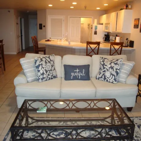 9104 Towers, Fantastic Lake Views! Quiet! Elevators, Indoor/Outdoor Pools. Wifi