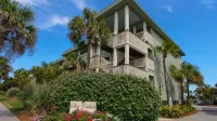 Oceanfront, Top Floor/ Corner Sea Cabin, Gorgeous Views with Pool