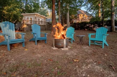 Lazy Creek Cove Cottage on Lake Murray Hotels near Walmart Supercenter