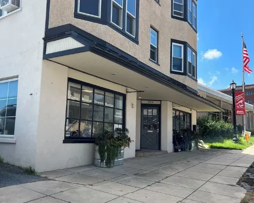 Newly renovated in the heart of Kennett Square. 3 miles from Longwood Gardens Hoteles en Kennett Square