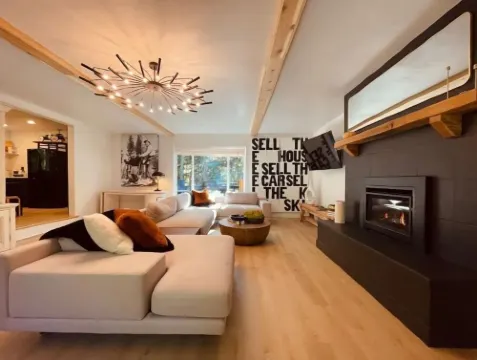 Fully Renovated Luxury Brighton Cabin w/ Hot Tub