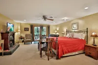 Woodland Trails Lodge on 130 acres with ponds and miles of private trails