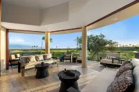 Grand Hawaiian Retreat–Volcano & Golf Course Views, Beach Club, Pool, Golf Carts