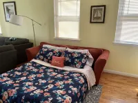 NEW! Corner Townhouse: 3BR, 2 balcony home, 2 blocks to beach!