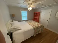 Classic Maine Beach Cottage - In the Heart of Ogt. Village , Walk to everything