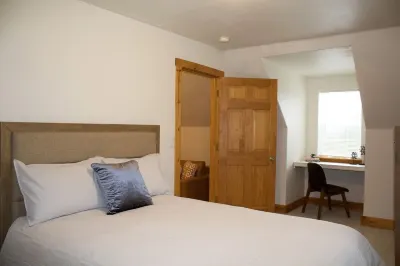 Matchless Mountain Lodge Hot Tub, Mtn. Views Hotels near Leadville Railroad