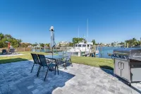 Johns Pass Fisherman's Cove & Cottage